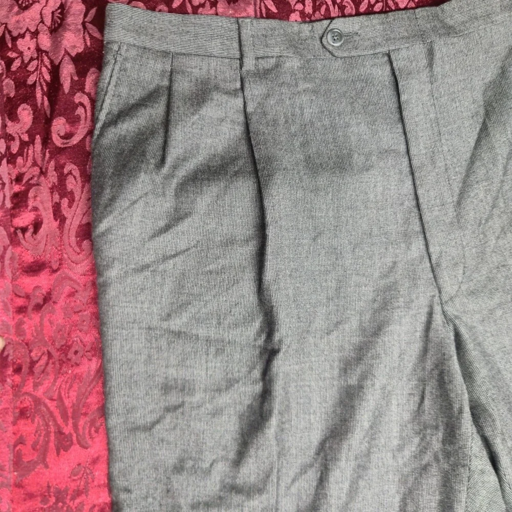 Burberry London Mens Dress Pants 42 Reg Grey‎ Check Pleated Wool Trousers